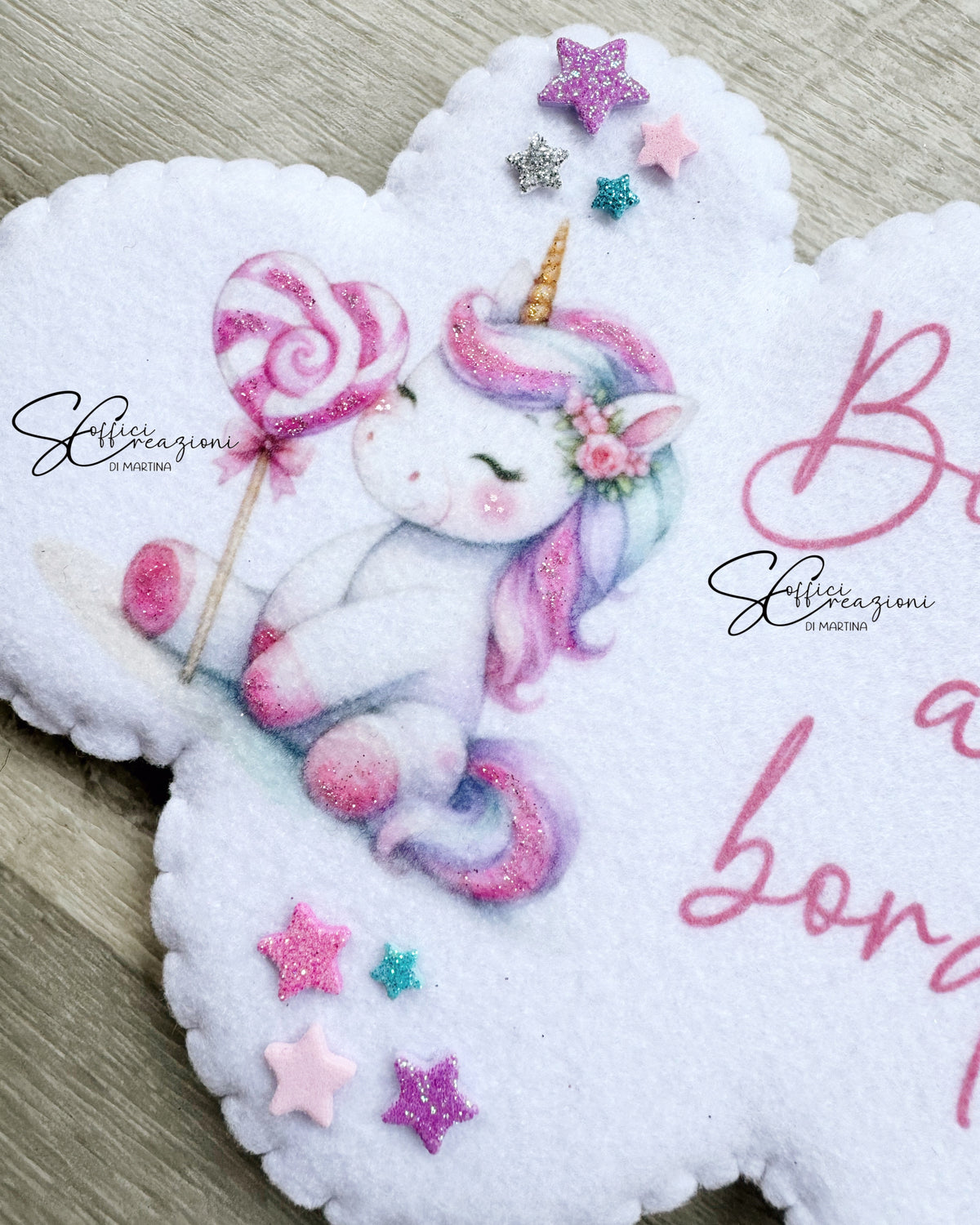 Bimbo a bordo unicorno