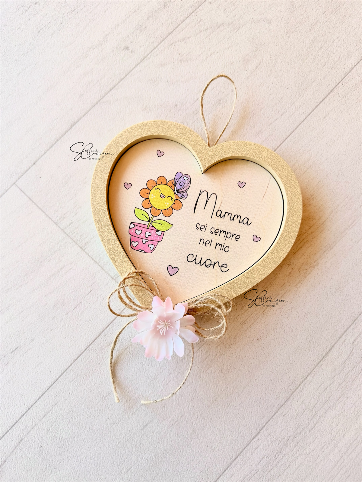 Cuore dedica festa della mamma dipinto a mano